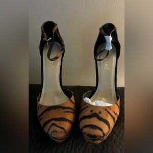 Shoe Dazzle Sabrina Heels